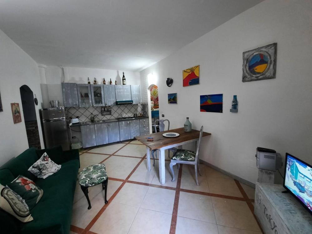 나폴리 La Casa Nella Roccia 아파트 외부 사진